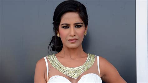 poonam pandey latest|Poonam Pandey Death: Actress Passes Away Due To Cervical